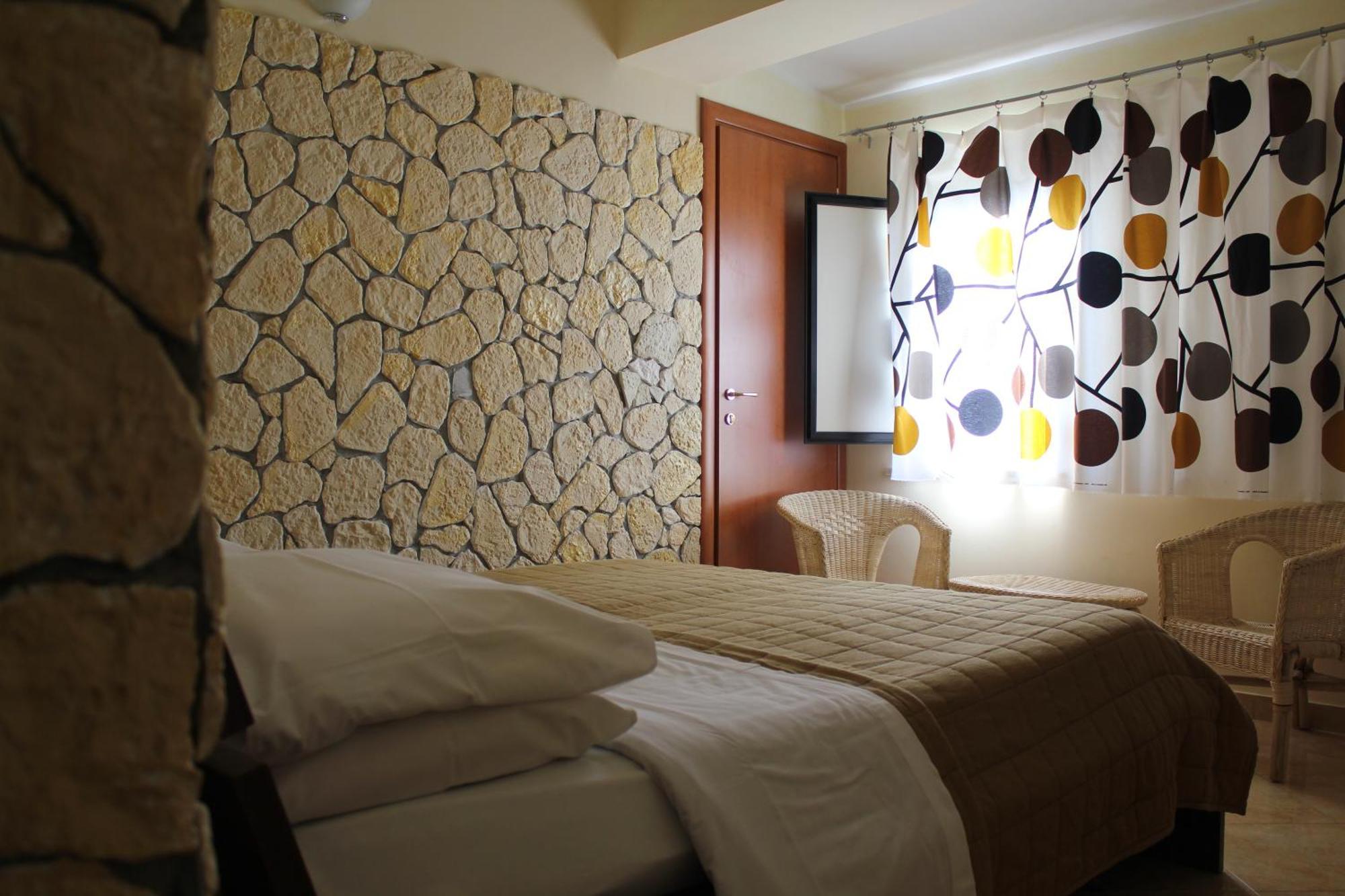 Hotel 106 Sellia Marina Buitenkant foto