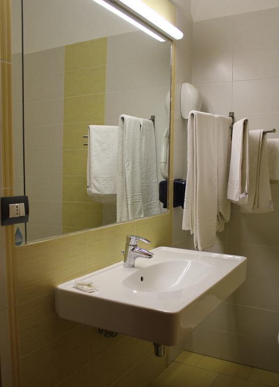 Hotel 106 Sellia Marina Kamer foto