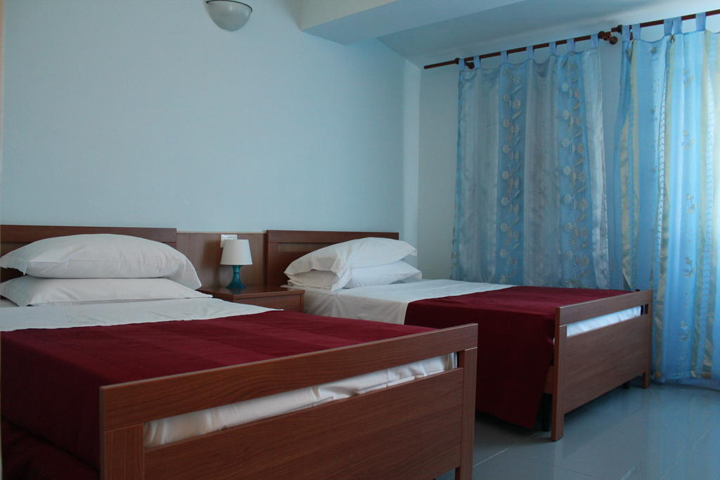 Hotel 106 Sellia Marina Buitenkant foto