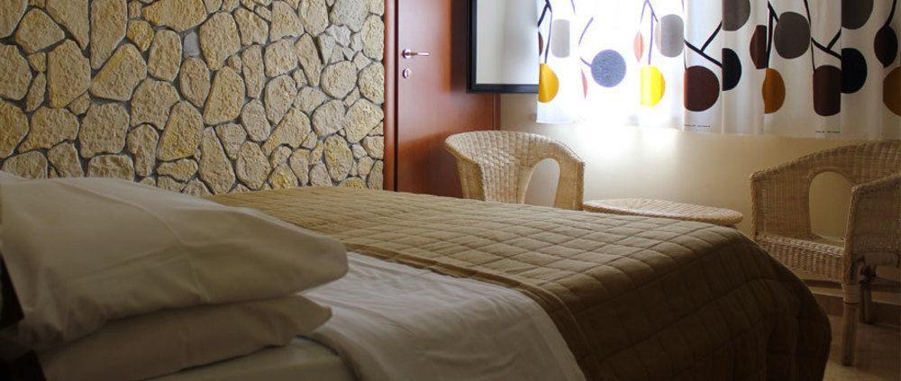 Hotel 106 Sellia Marina Buitenkant foto