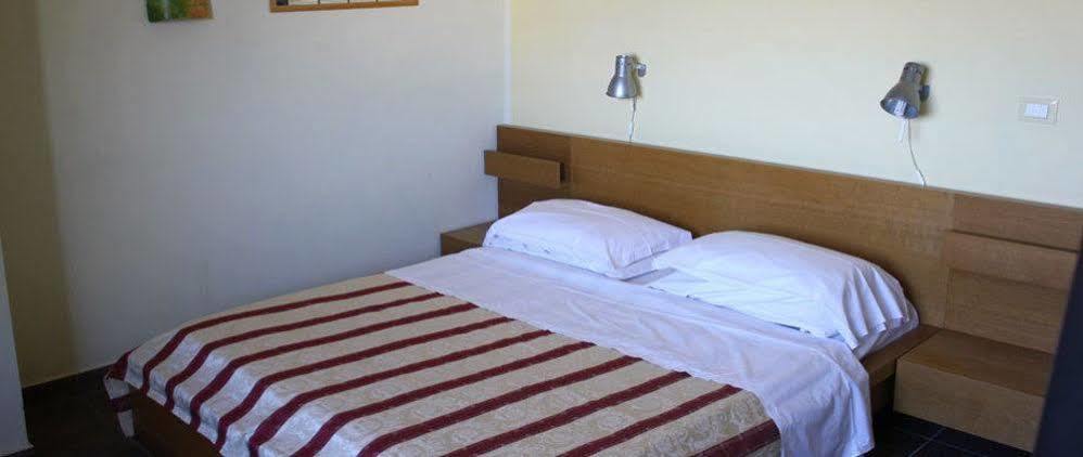 Hotel 106 Sellia Marina Buitenkant foto